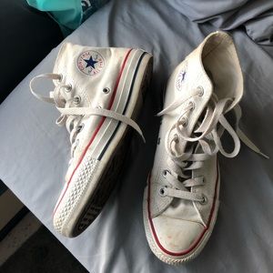 LAST CHANCE 🚨Converse chuck taylor high tops